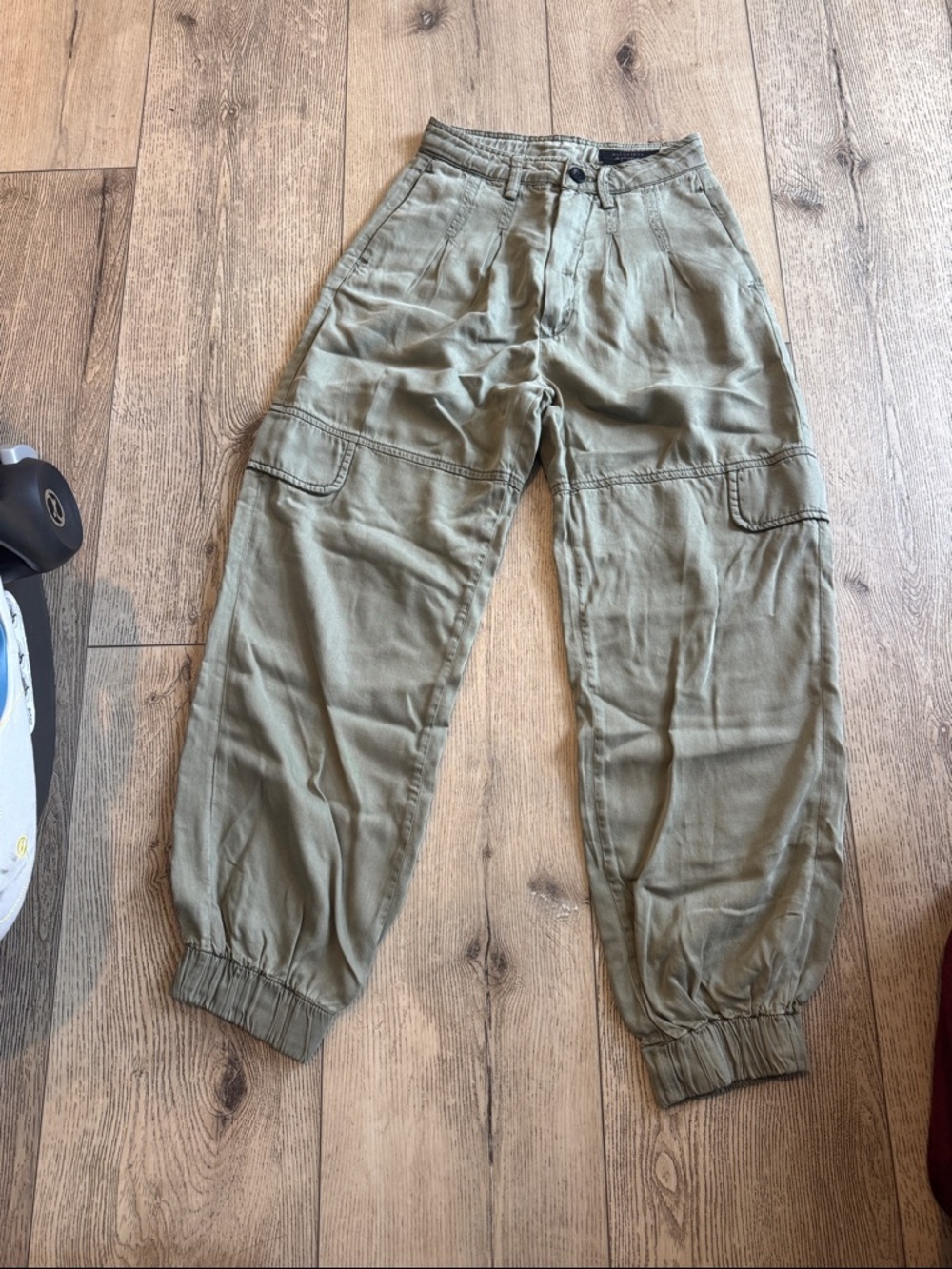 All saints Women’s Olive Cargo Jogger Pants - size 0 Casual Utility Style
